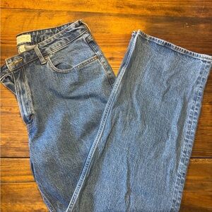 Abercrombie & Fitch Blue 90s High Rise Relaxed Jean- Curve Love